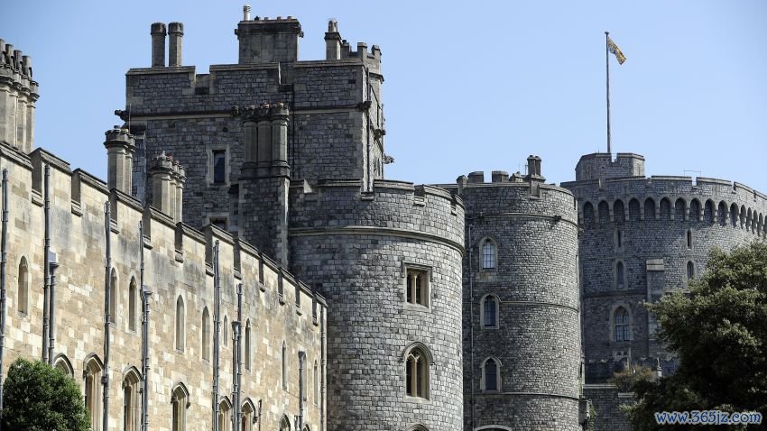LONDON, ENGLAND - MAY 08:  A general view of Windsor Castle as the town prepares for the wedding of Prince Harry and his fiance US actress Meghan Markle, on May 8, 2018 in Windsor, England. St George's Chapel at Windsor Castle will host the wedding of Britain's Prince Harry and US actress Meghan Markle on May 19. The town, which gives its name to the Royal Family, is ready for the event and the expected tens of thousands of royalists.  (Photo by Dan Kitwood/Getty Images)
