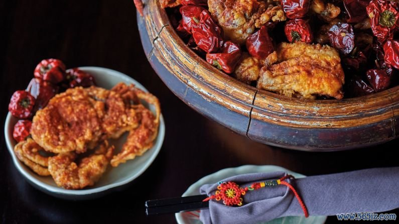 Hutong, Miami: Dishes available include the Red Lantern, where crispy soft-shell crab is topped with red Sichuan dried chilies and served in a traditional Chinese wooden basket. 