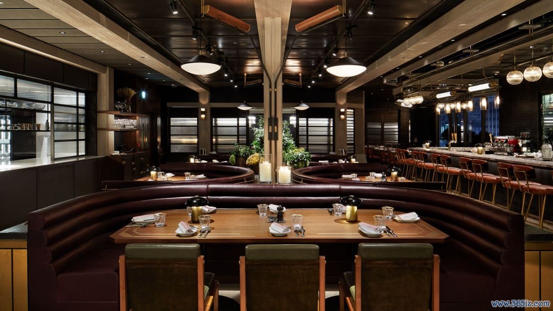 This new American grill and smokehouse is housed at the Rosewood Hong Kong.