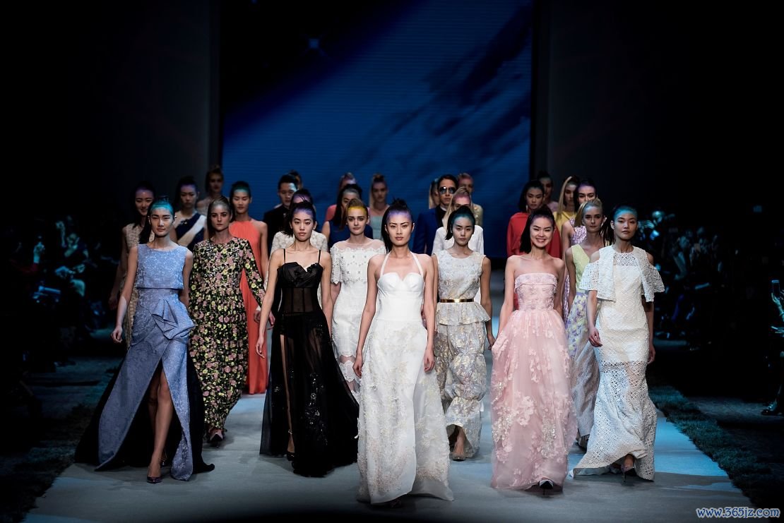 Hong Kong Fashion Week showcases the city's finest fashions. 